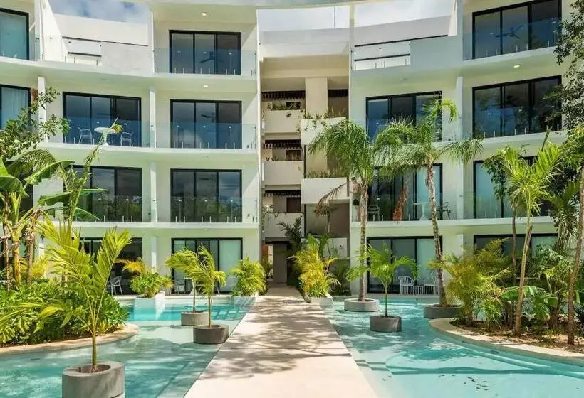 Central Park Lagunas   Luxury Modern Condo With Kitchen