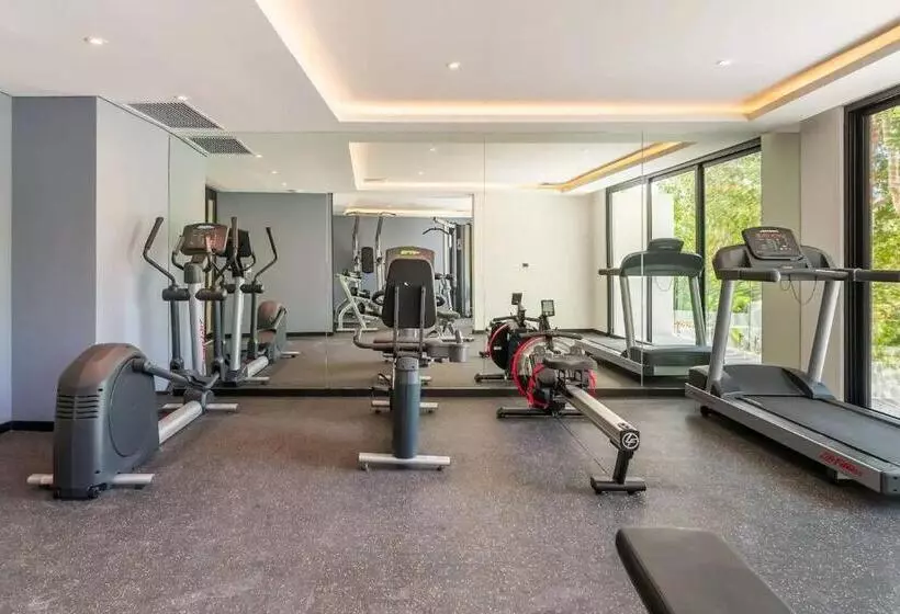 Central Park Lagunas   Luxury Modern Condo With Kitchen