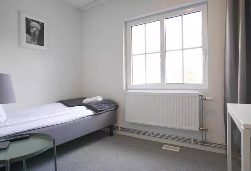 Hotelli Forenom Hostel Gothenburg Säve