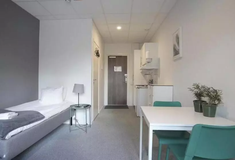 Hotelli Forenom Hostel Gothenburg Säve