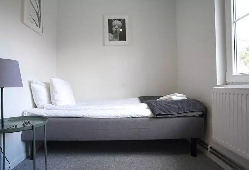 Hotelli Forenom Hostel Gothenburg Säve