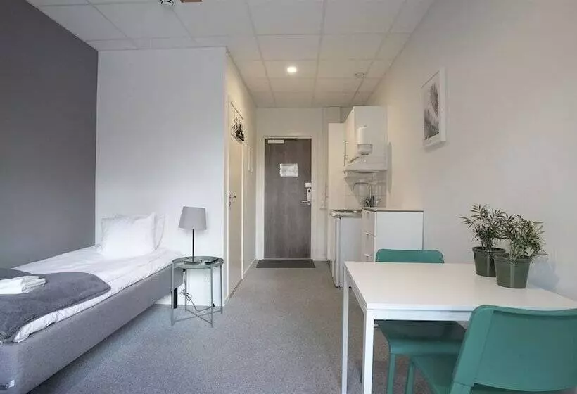 Hotelli Forenom Hostel Gothenburg Säve