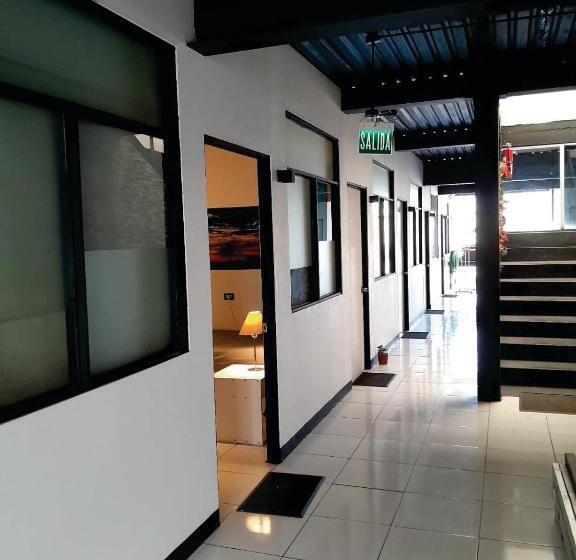 Hotel Walk In Costa Rica