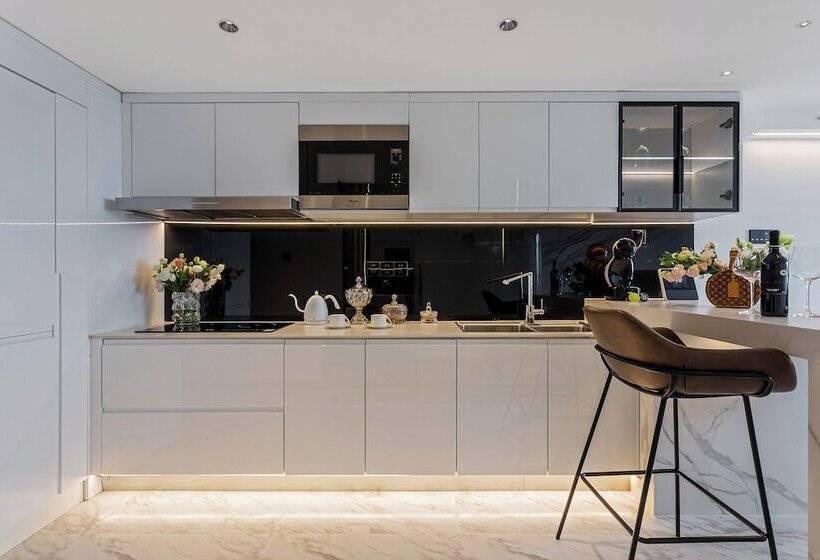 Kunming Hotel High Sky View