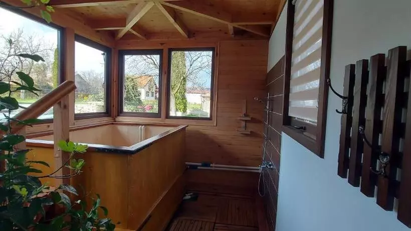 Majatalo Casa Amalia Tocile  Sadu