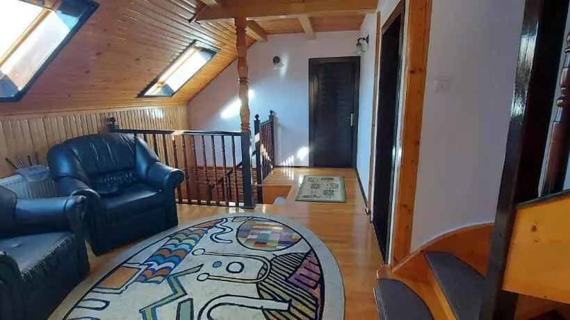 Majatalo Casa Amalia Tocile  Sadu