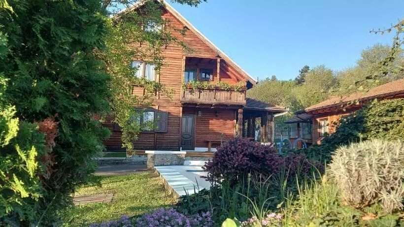 Majatalo Casa Amalia Tocile  Sadu