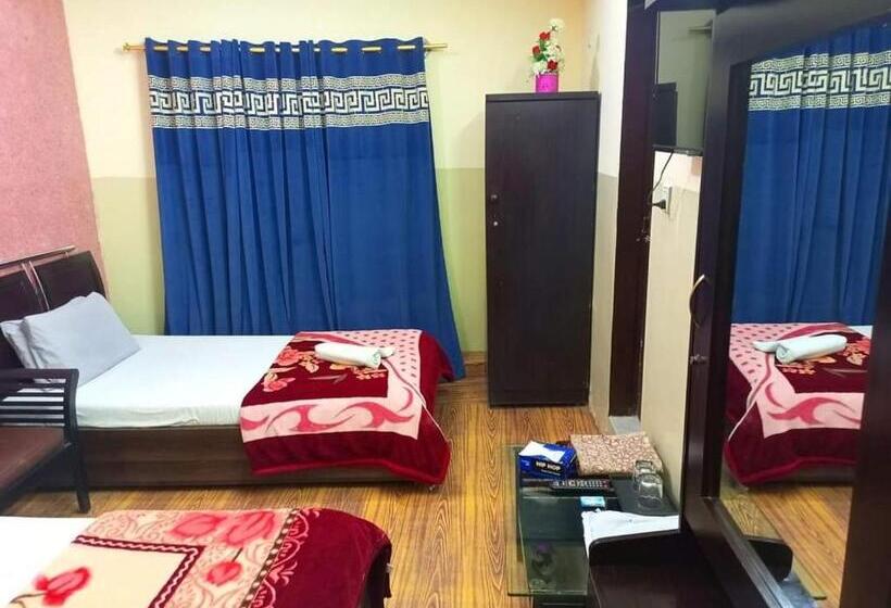 پانسیون Furnish Rooms Near Jinnah Airport