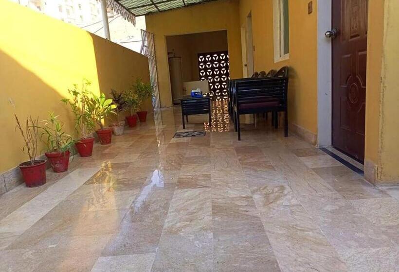 پانسیون Furnish Rooms Near Jinnah Airport