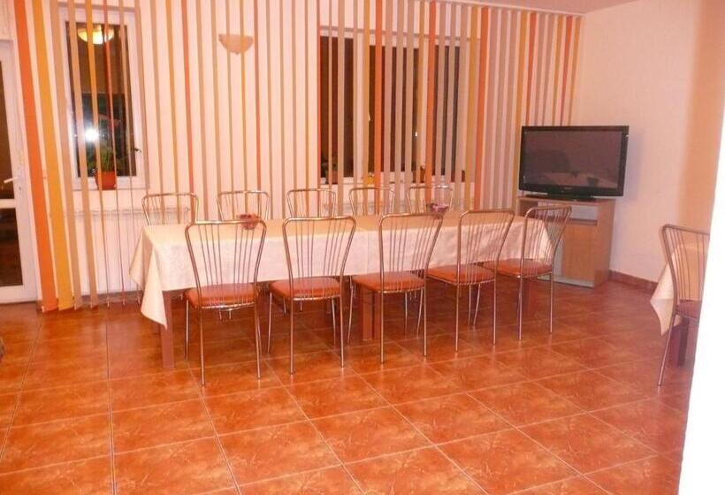 پانسیون Vila Iulia