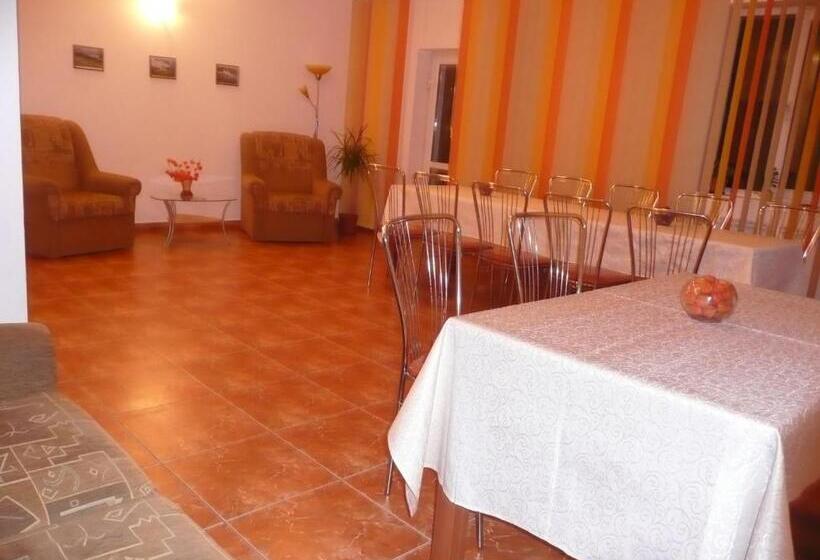 پانسیون Vila Iulia