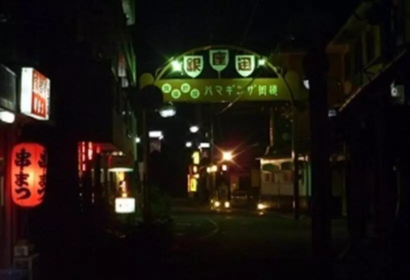 Retkeilymaja Okinawa Minshuku Kariyushi