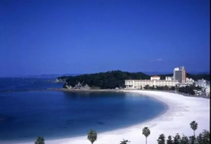 Retkeilymaja Okinawa Minshuku Kariyushi