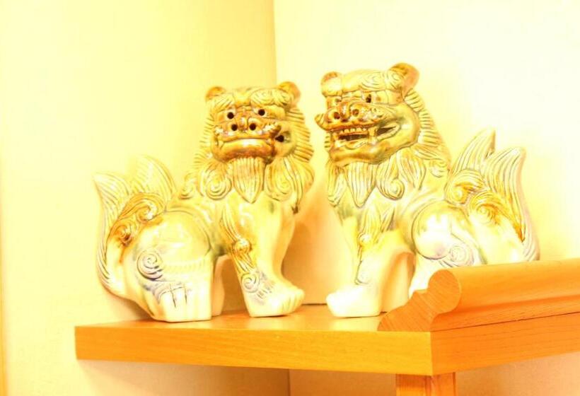 הוסטל Okinawa Minshuku Kariyushi