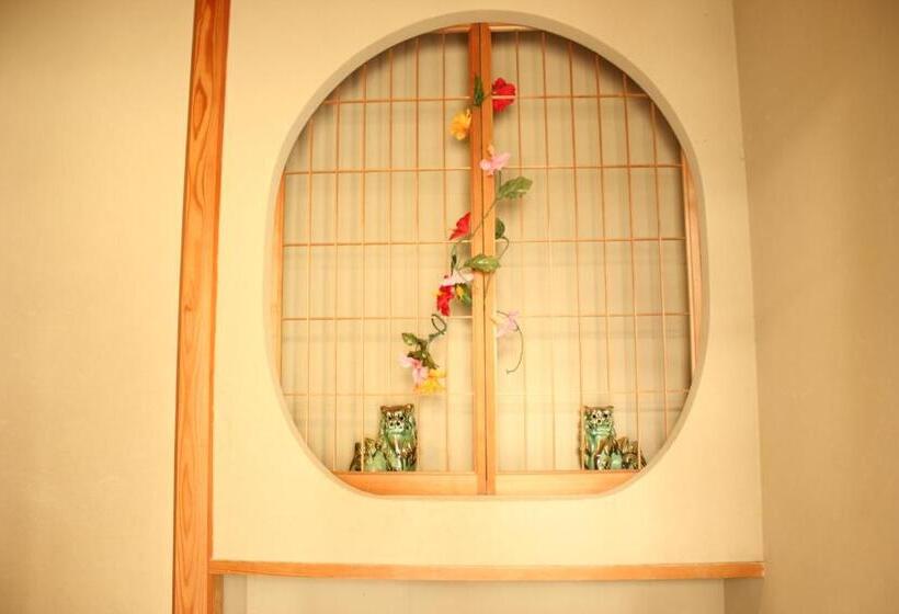 הוסטל Okinawa Minshuku Kariyushi