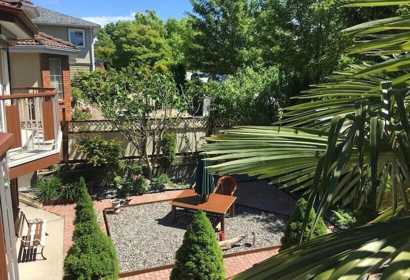 Diana S Luxury Bed And Breakfast