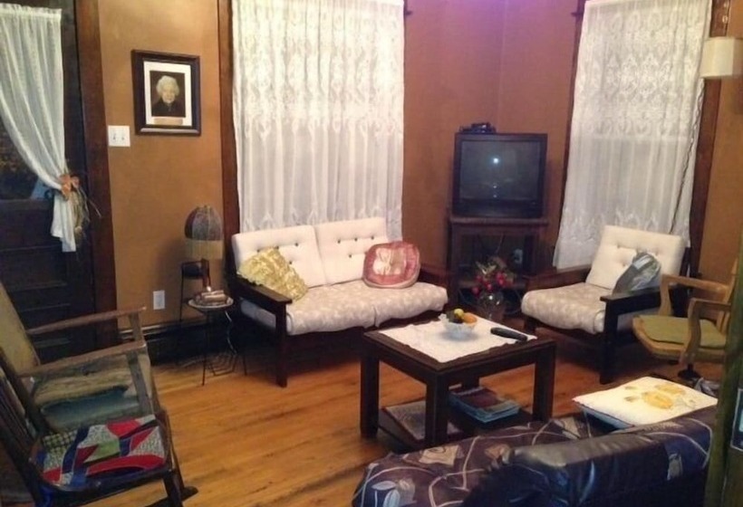 مبيت وإفطار Maison Mckenzie House