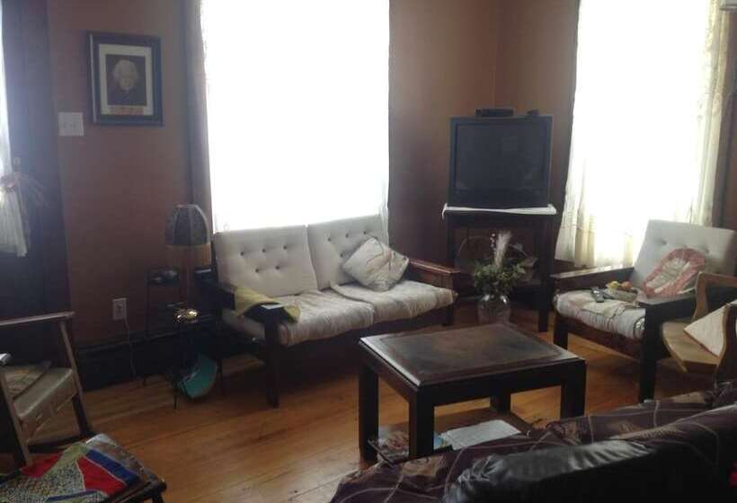 مبيت وإفطار Maison Mckenzie House