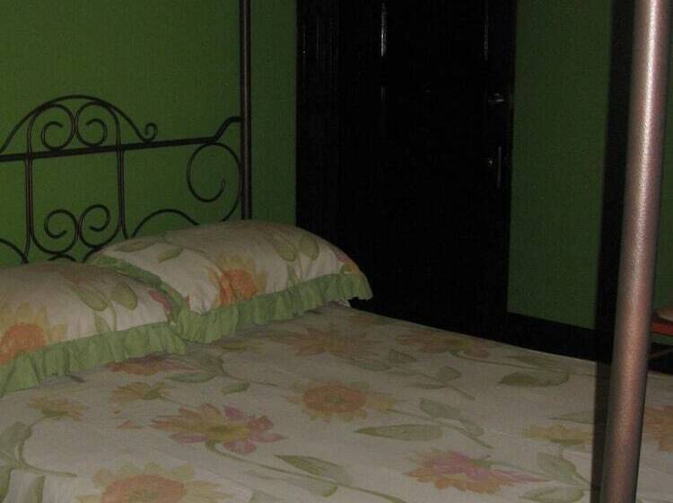 مبيت وإفطار Maison Mckenzie House