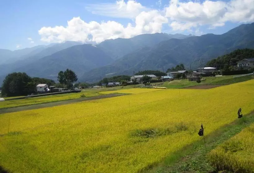 Aamiaismajoitus (B&B) Pension Field