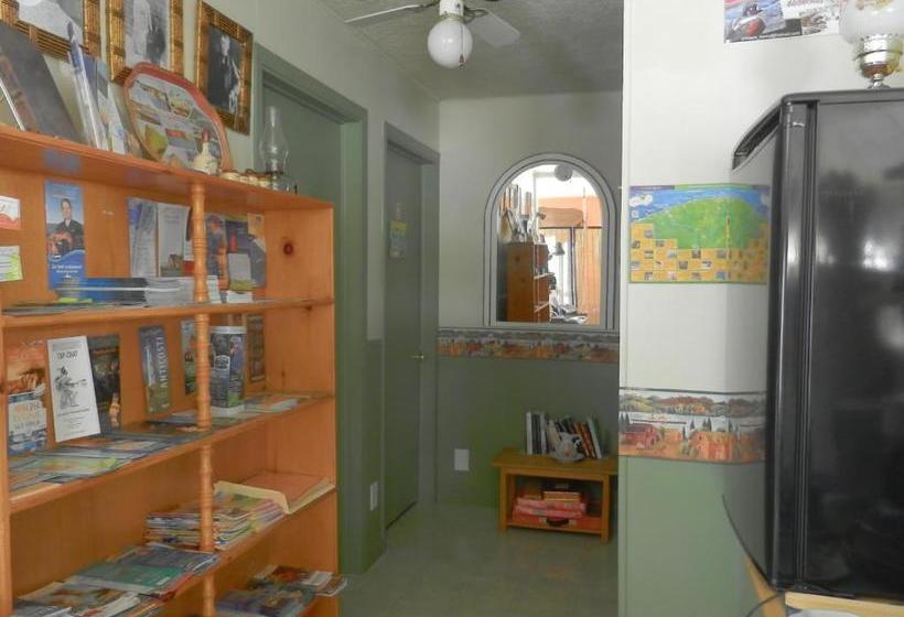 Domaine Joseph Ross Bed And Breakfast