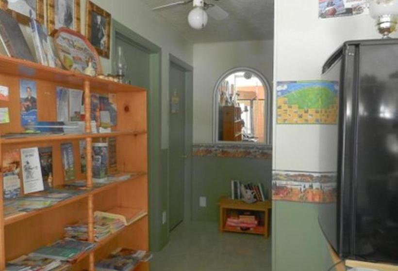 Domaine Joseph Ross Bed And Breakfast