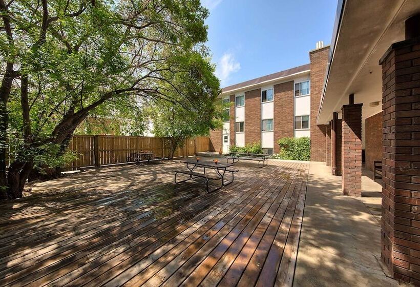 Hi Edmonton   Hostel