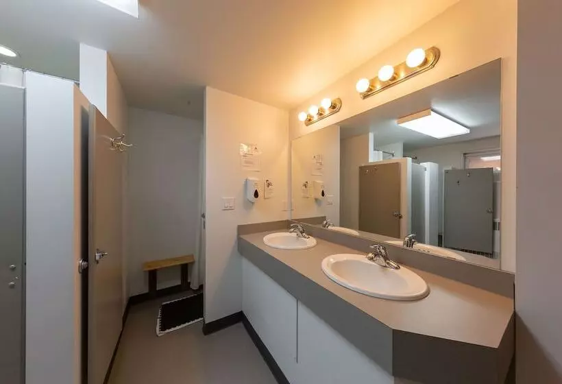 Hi Edmonton Hostel