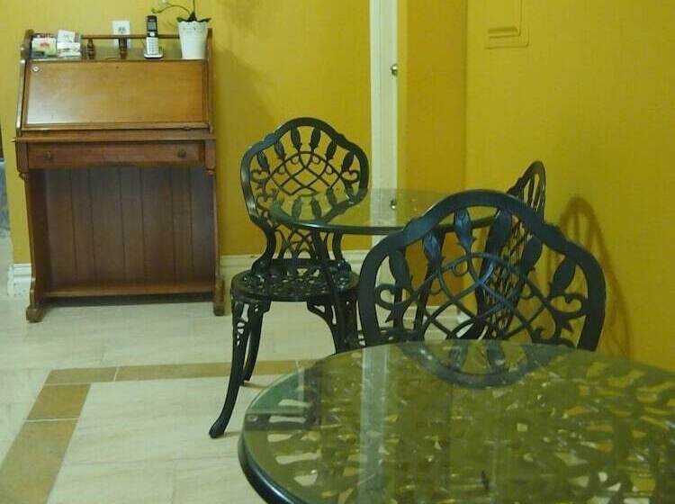 Отель Maison Brunet