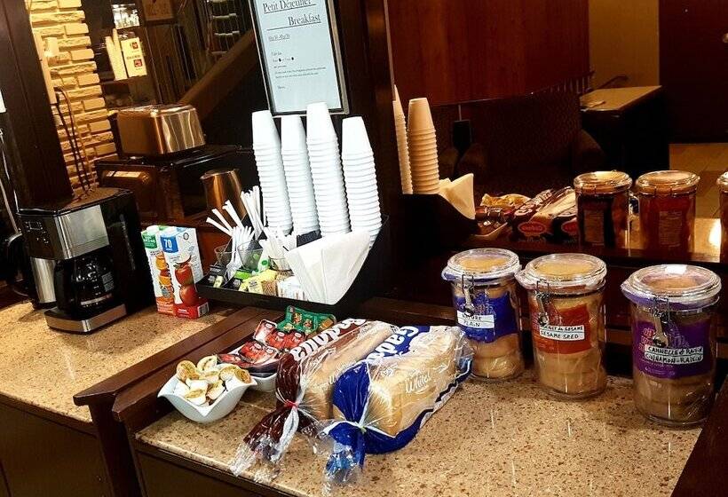 فندق على الطريق Chomedey Inn