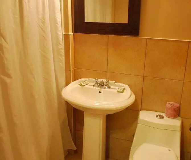 Motelli Chomedey Inn