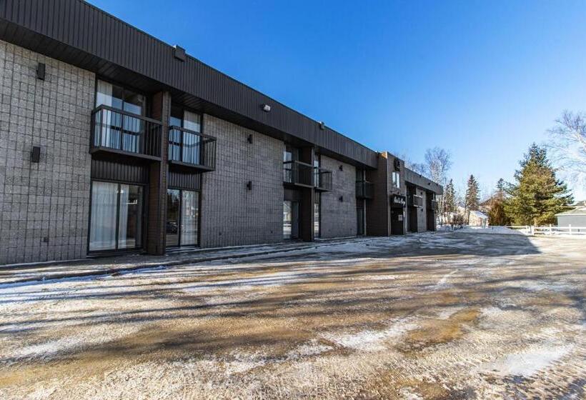 فندق على الطريق Clarion Pointe La Malbaie