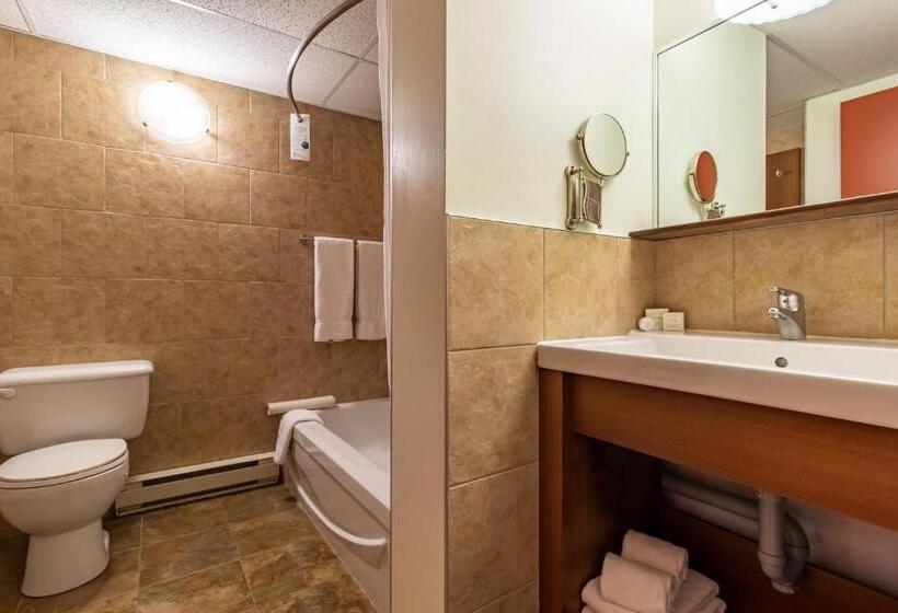 فندق على الطريق Clarion Pointe La Malbaie