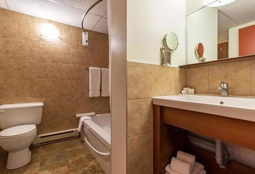 モーテル Clarion Pointe La Malbaie