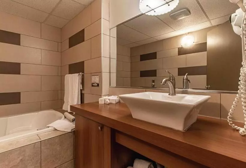 モーテル Clarion Pointe La Malbaie