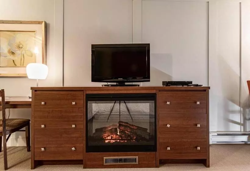 モーテル Clarion Pointe La Malbaie