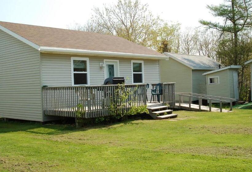 استراحتگاه North Rustico Motel & Cottages