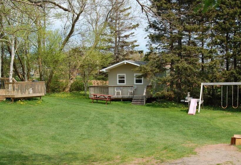 استراحتگاه North Rustico Motel & Cottages