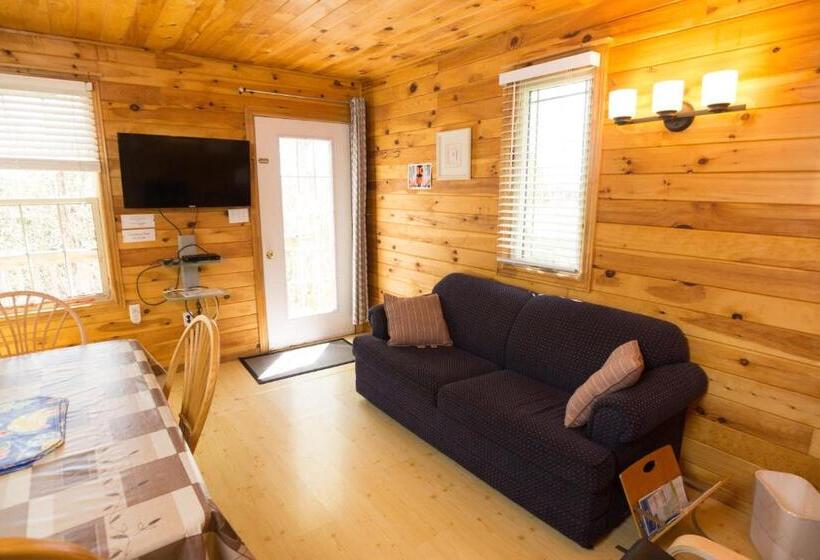 استراحتگاه North Rustico Motel & Cottages