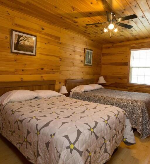 استراحتگاه North Rustico Motel & Cottages