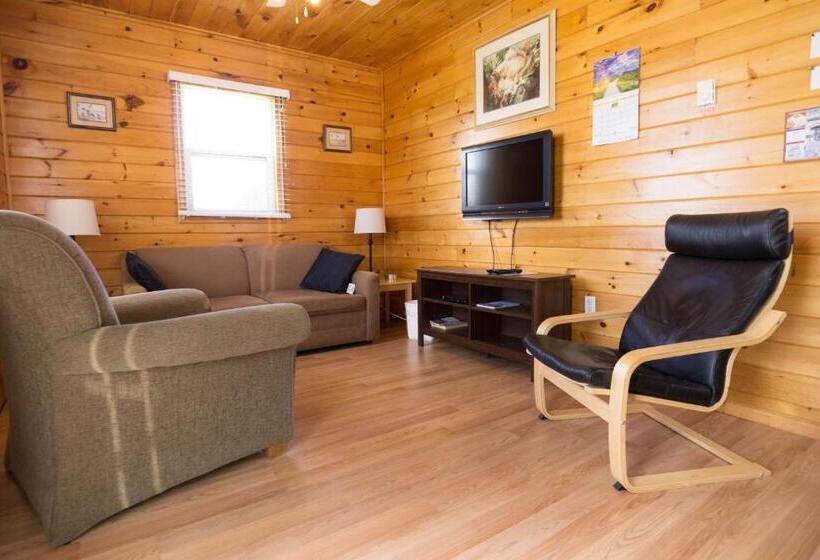 استراحتگاه North Rustico Motel & Cottages