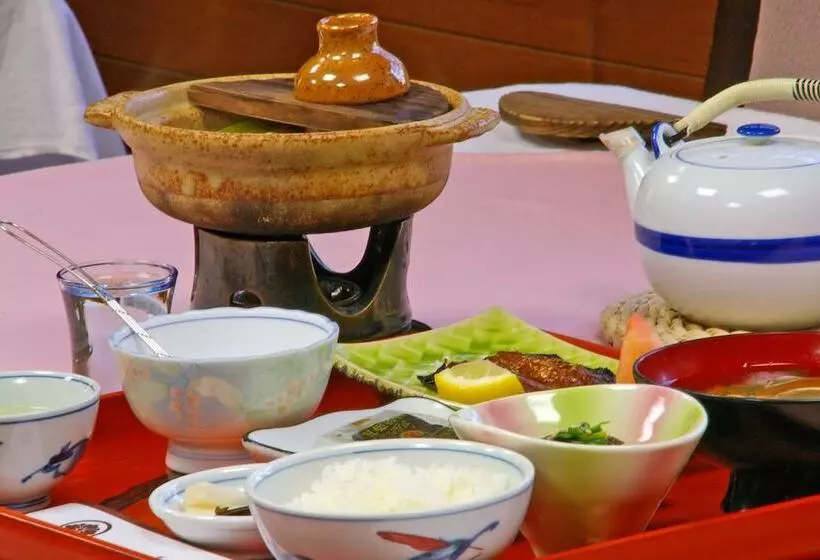 旅館 Charoku Honkan