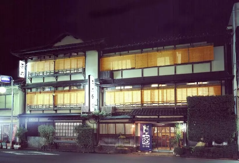 旅館 Charoku Honkan
