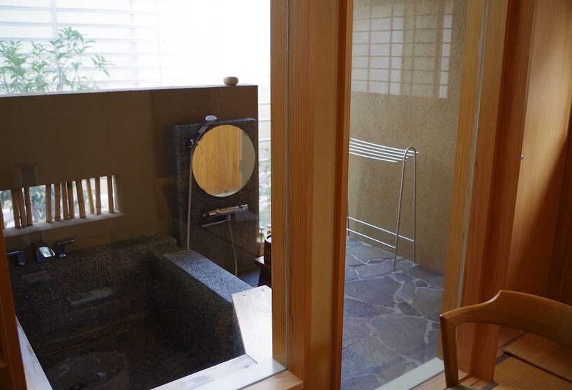 Ryokan Hatago Sakura