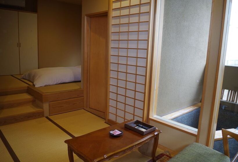 Ryokan Hatago Sakura