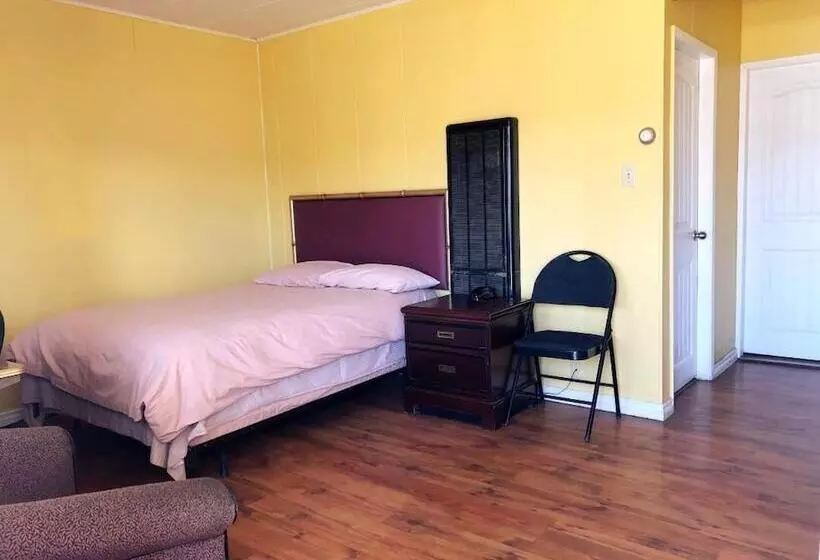 Stampeder Motel