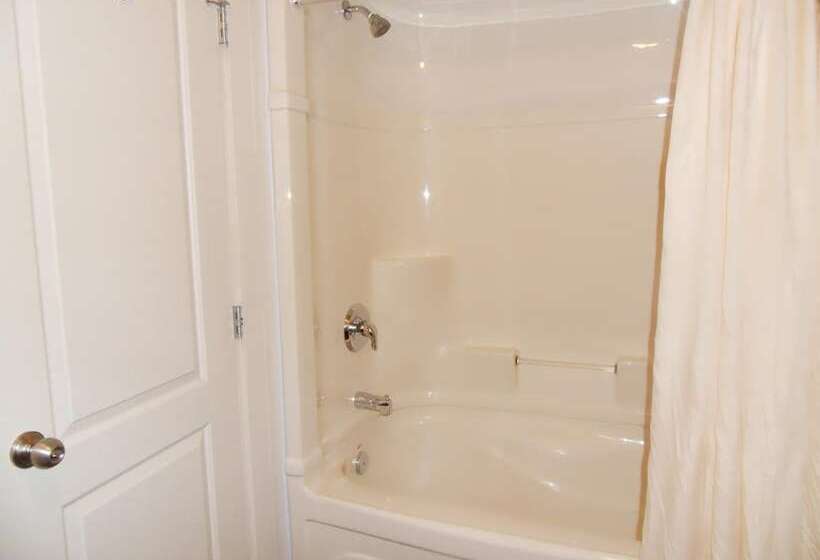 The Hitching Post Motel