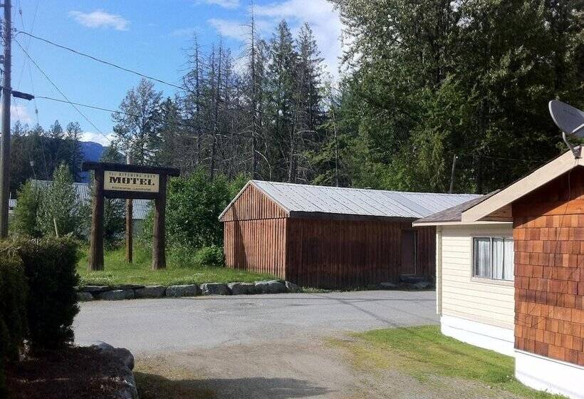 The Hitching Post Motel
