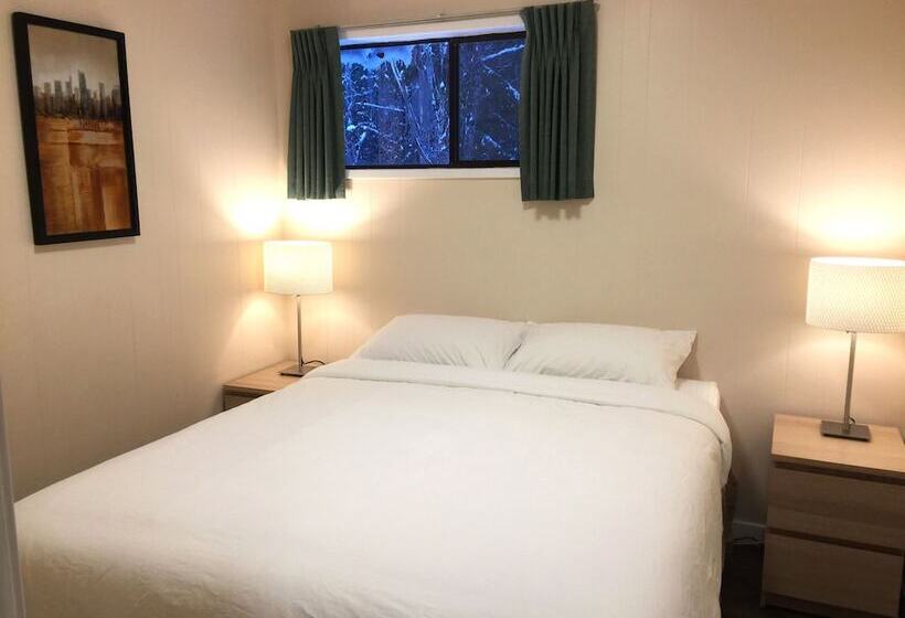 The Hitching Post Motel