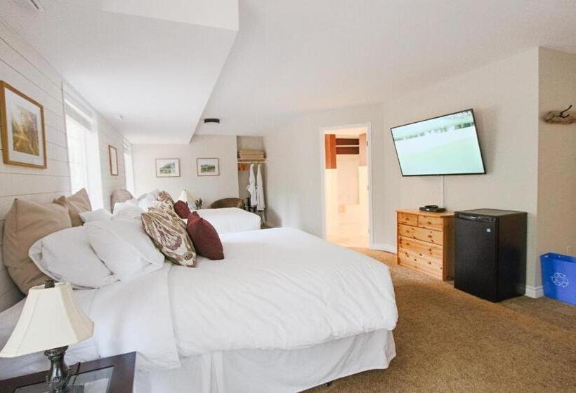 The Inn At The Ninth Hole Bed & Breakfast